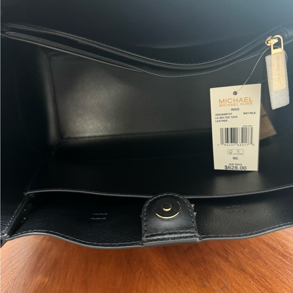 Michael Kors purse - Picture 8 of 9